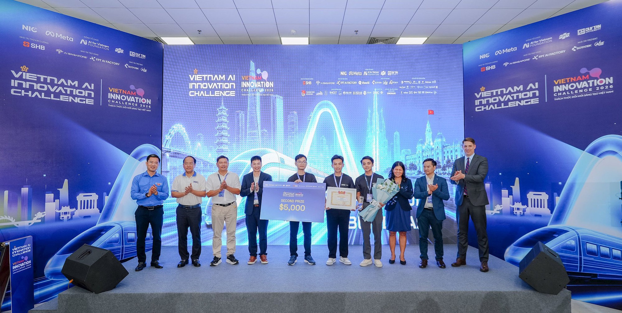 Nhận giải thưởng tại VAIC 2026